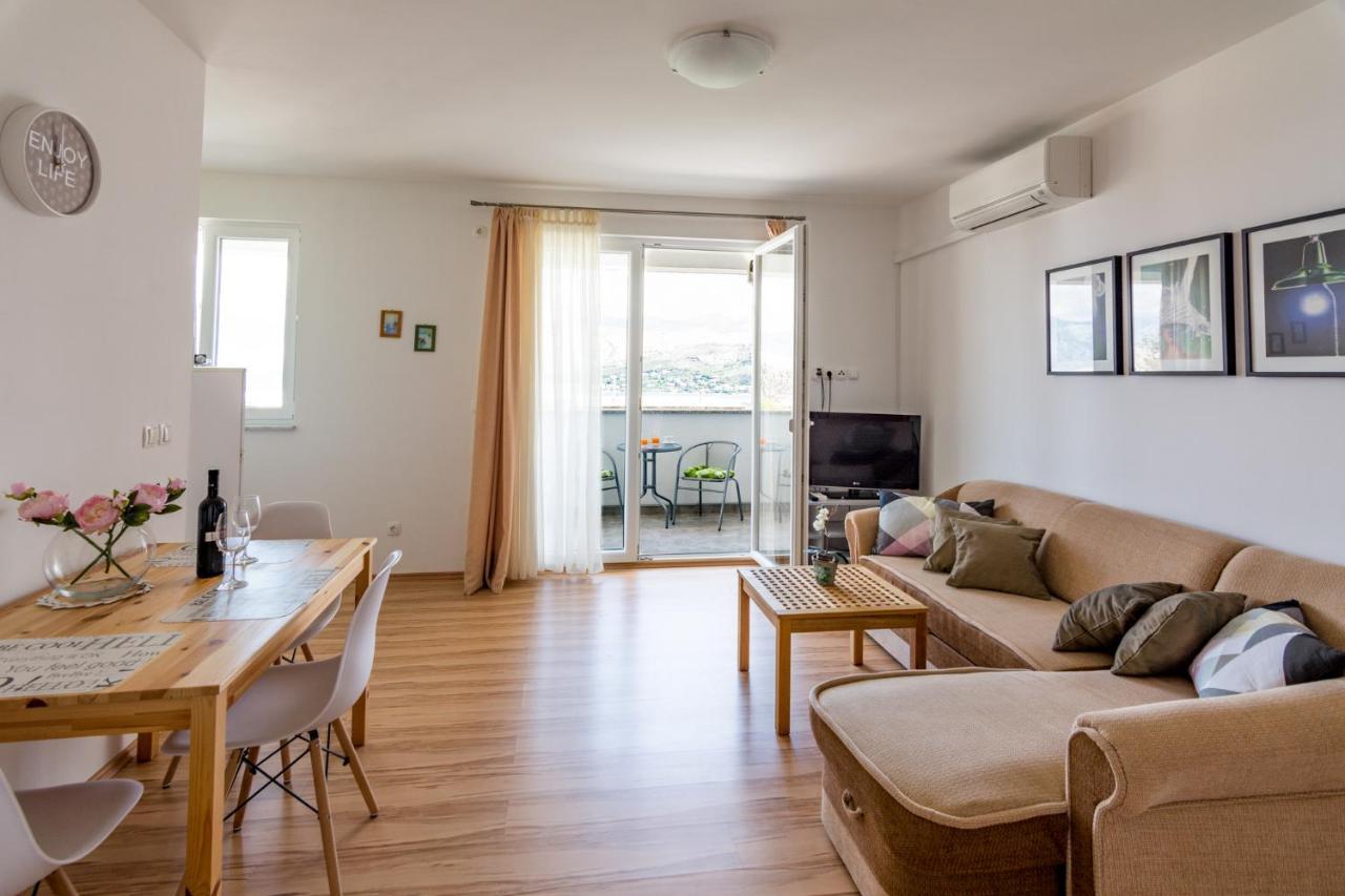 Apartments Veronika Pag Town Exterior photo